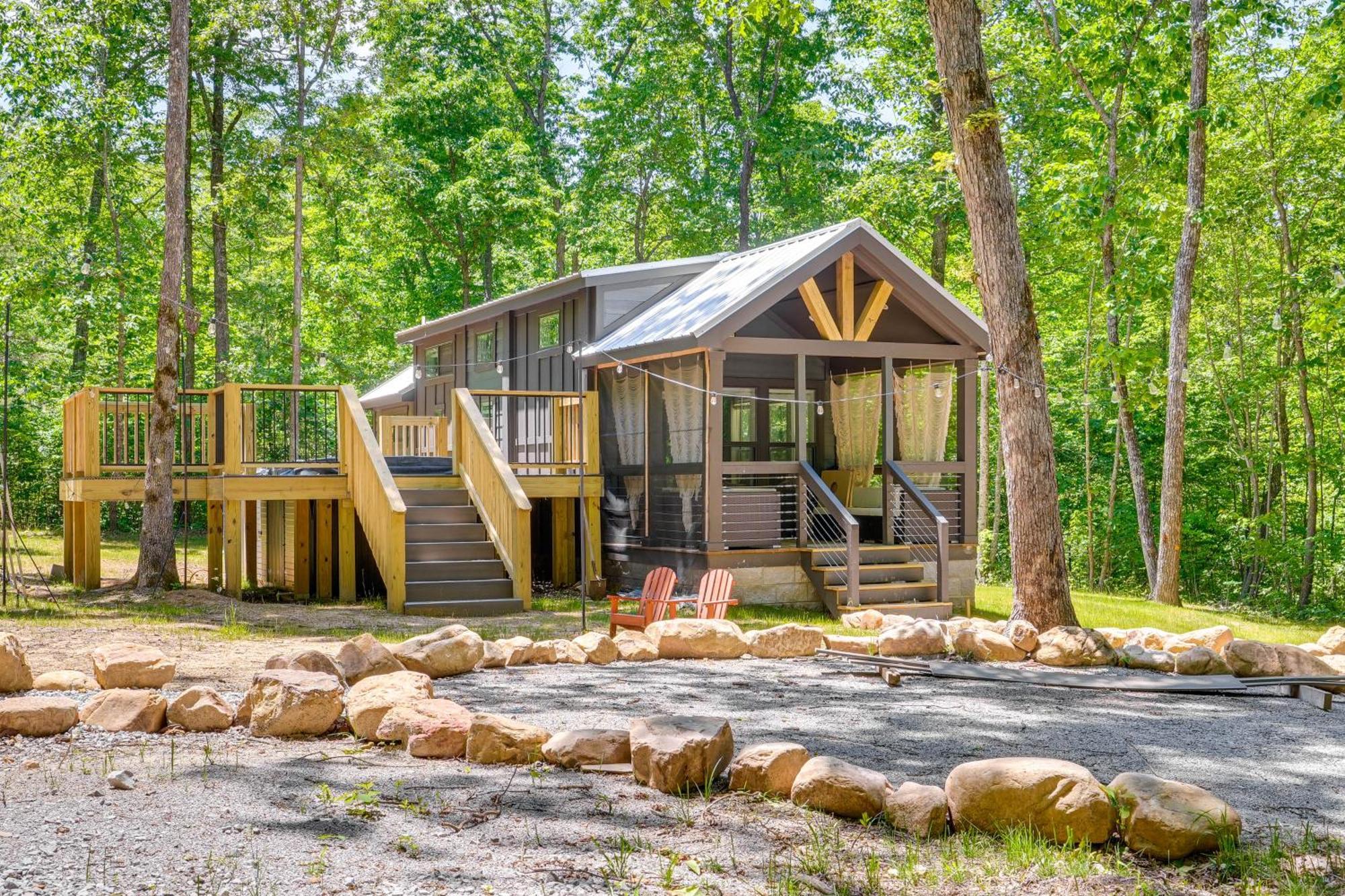 Monteagle Cabin With Swim Spa, Sauna And Fire Pit! Exteriör bild