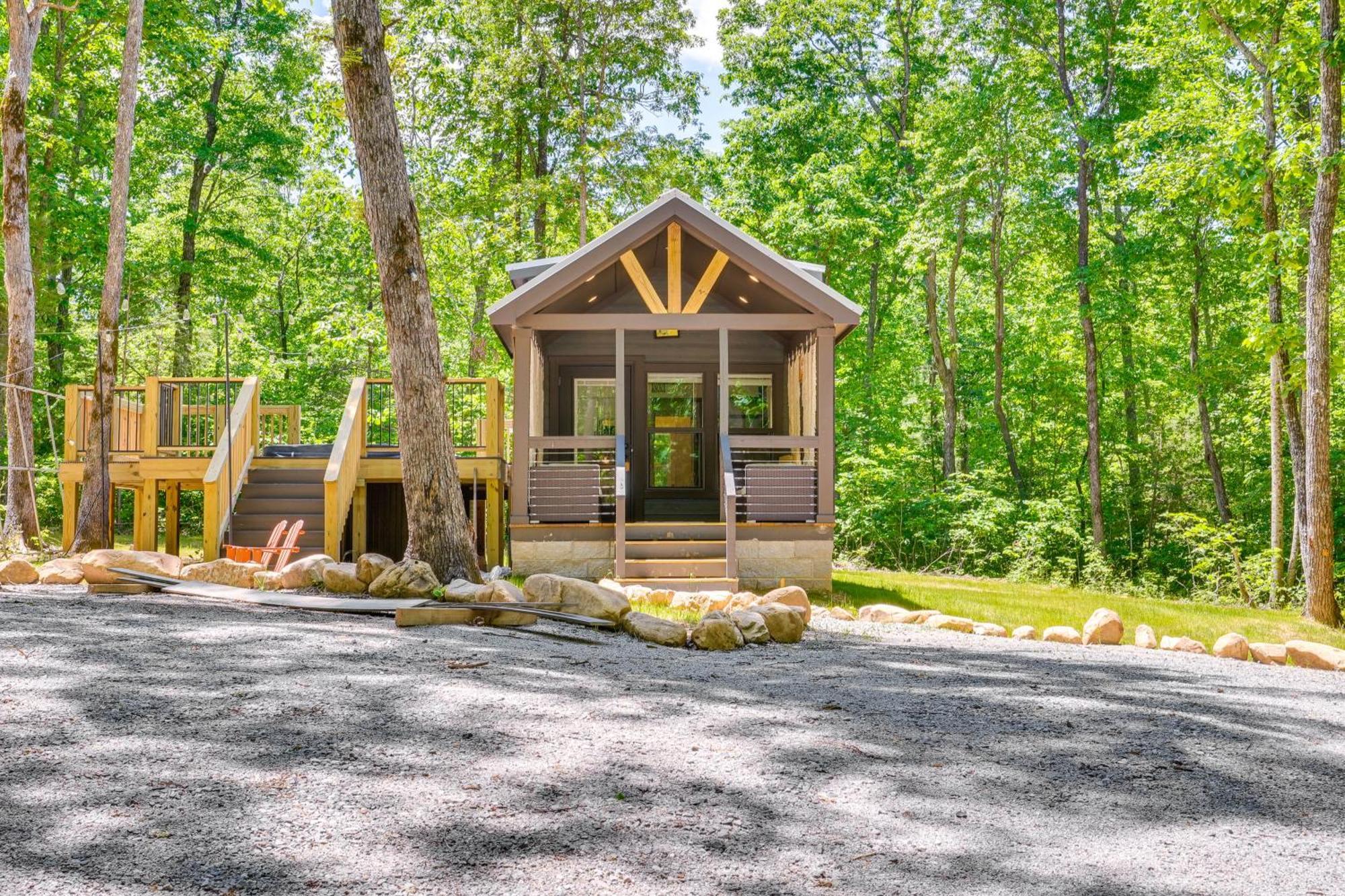 Monteagle Cabin With Swim Spa, Sauna And Fire Pit! Exteriör bild