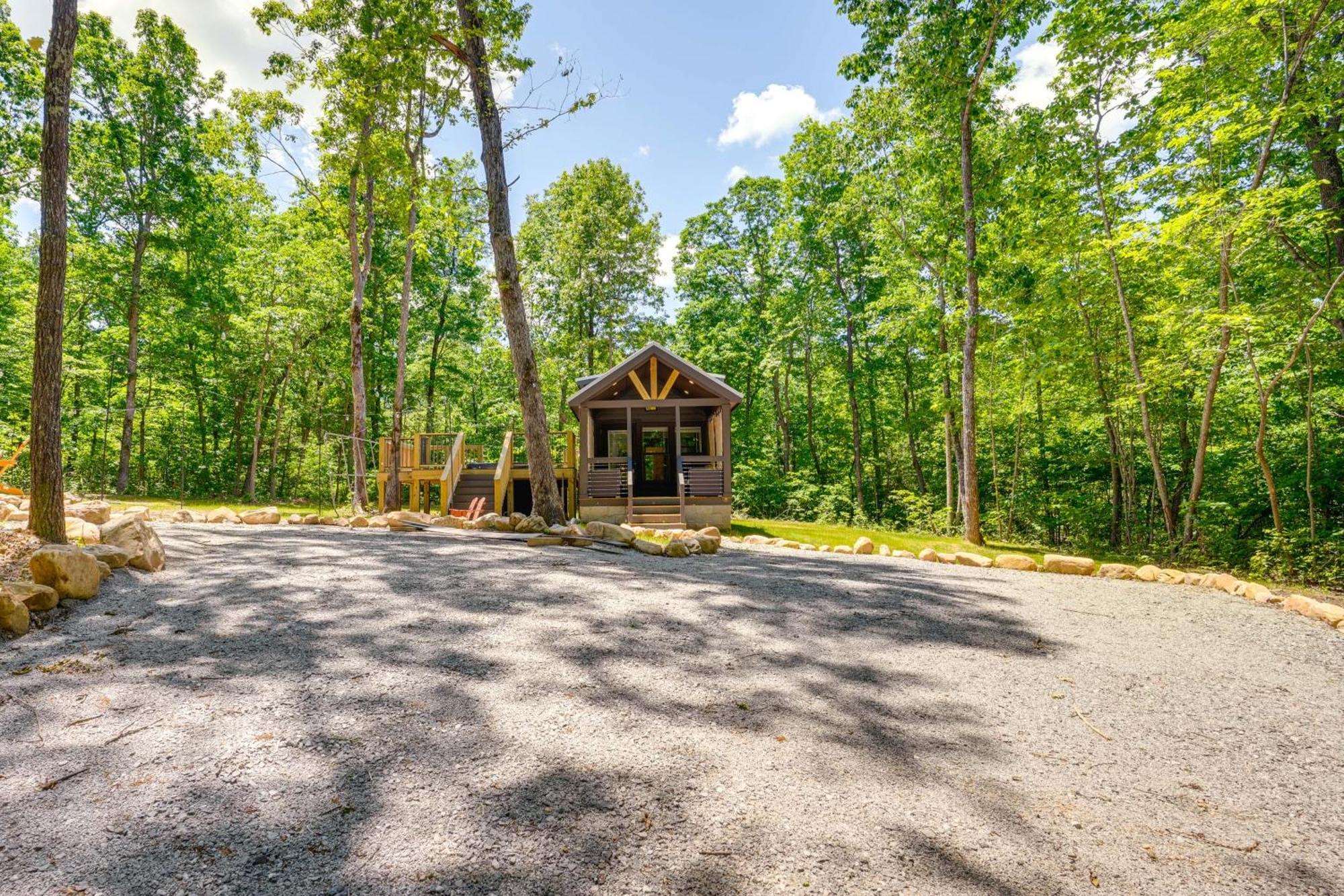 Monteagle Cabin With Swim Spa, Sauna And Fire Pit! Exteriör bild